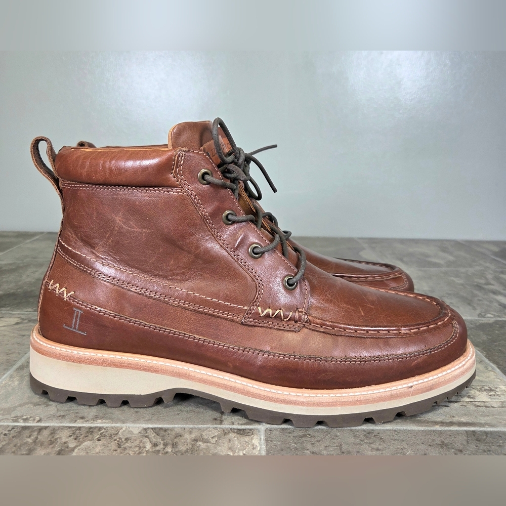 RARE LUCCHESE RANGER II LACE UP LEATHER BOOTS.